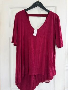 New York and Company V-neck top NWT.